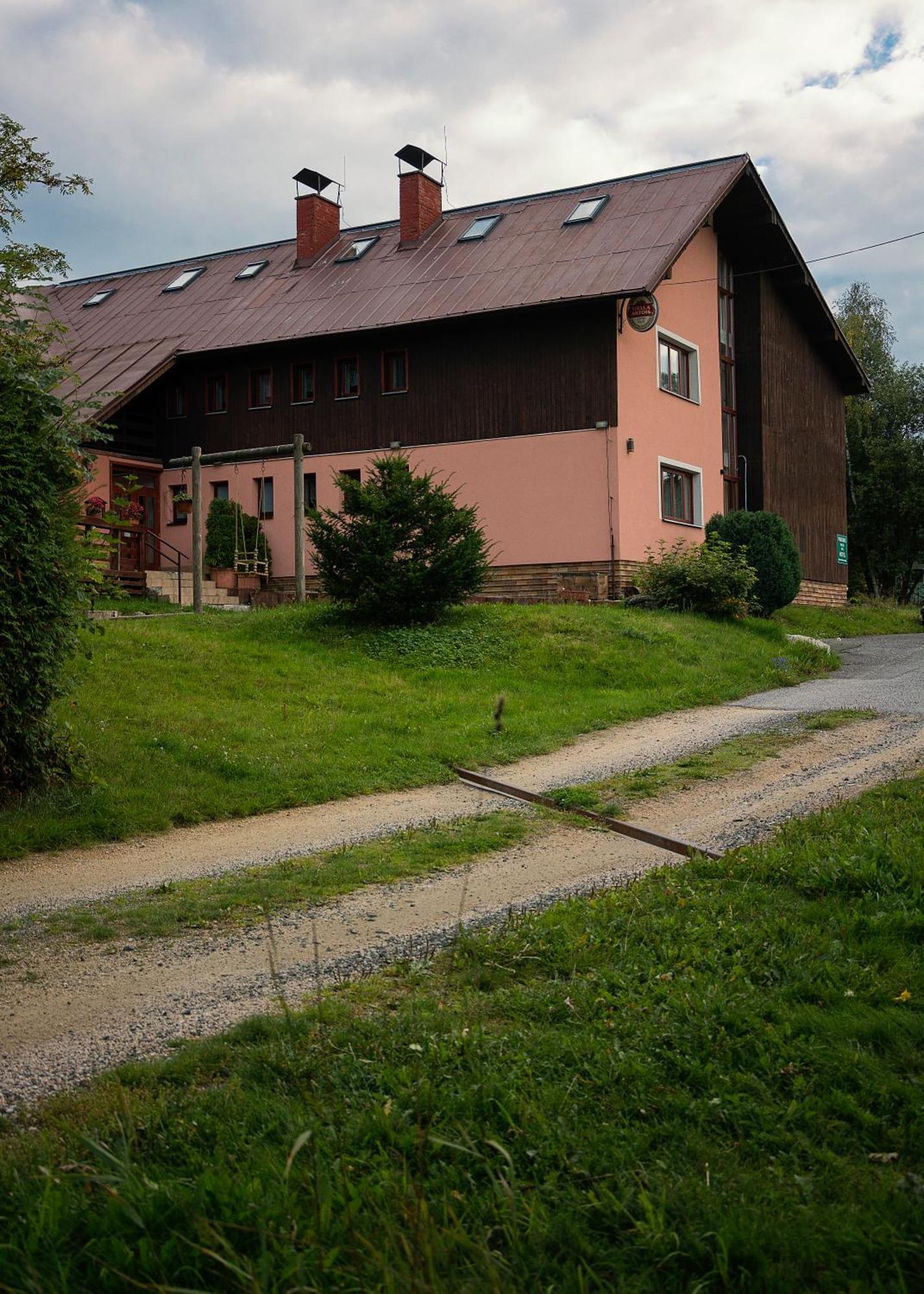Hacienda Cert Korenov Kořenov Exterior foto